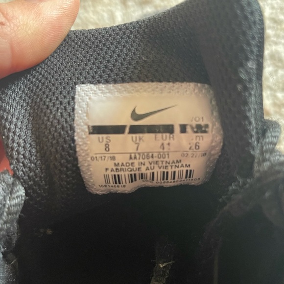 Nike Sneakers (Mens Size 8 but Equivalent to Womens 9.5) - Picture 5 of 5